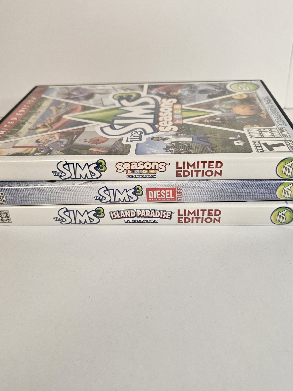 Diesel The Sims 3 Collection - White and Blue Covers